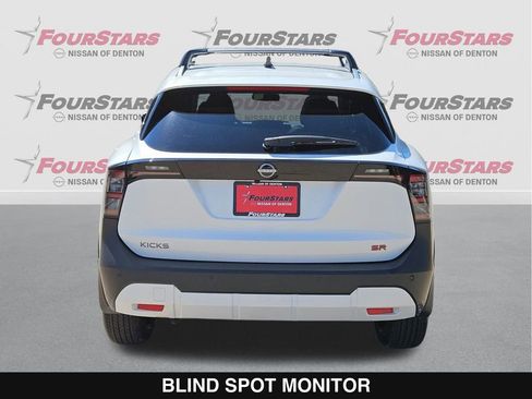 New 2026 Nissan Kicks SR w/ SR Premium Package image 5