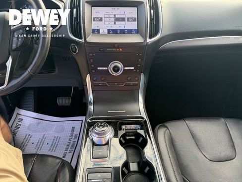 Used 2020 Ford Edge Titanium w/ Equipment Group 301A AWD/4WD image 17