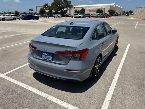 Used 2024 Honda Civic Touring image 5