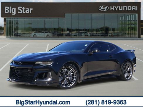 Used 2023 Chevrolet Camaro ZL1 RWD image 1
