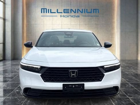 Used 2024 Honda Accord Sport image 8