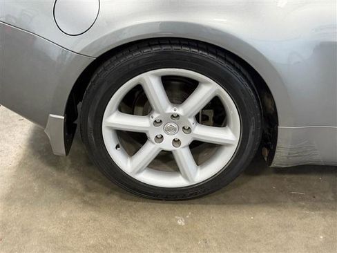 Used 2004 Nissan 350Z Touring RWD image 35