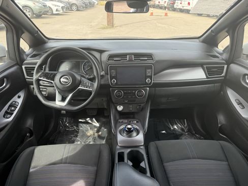 Used 2025 Nissan Leaf S FWD image 10