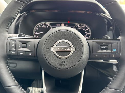 New 2025 Nissan Pathfinder SL image 26