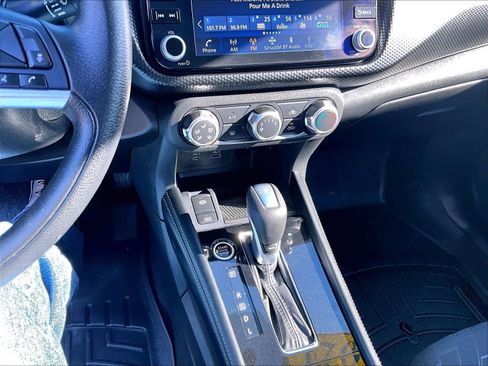 Used 2024 Nissan Kicks SV image 27