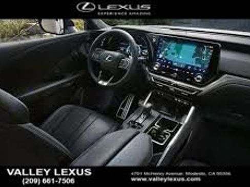 Certified 2025 Lexus TX 500h AWD w/ Technology Package image 4