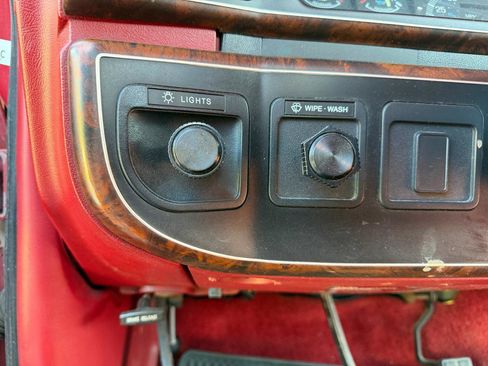 Used 1991 Ford F150 4x4 Regular Cab image 49