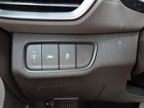 Used 2020 Hyundai Santa Fe SE FWD image 18