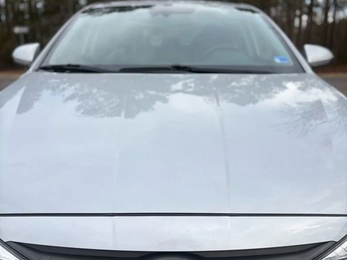 Used 2019 Hyundai Elantra SEL image 7