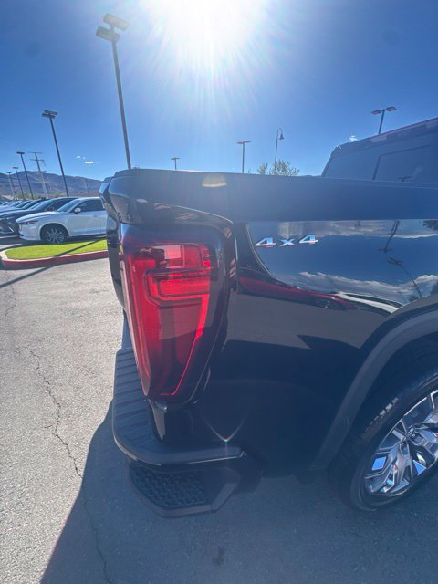 Used 2023 GMC Sierra 1500 Denali w/ Denali Reserve Package AWD/4WD image 11