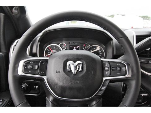 Used 2025 RAM 2500 Big Horn AWD/4WD image 17
