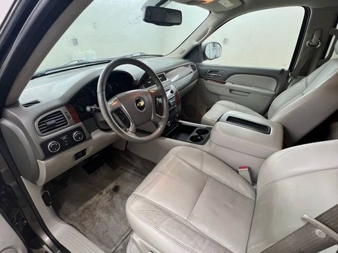 Used 2012 Chevrolet Suburban LT w/ Luxury Package image 5