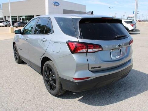 Used 2024 Chevrolet Equinox LS w/ LS Convenience Package FWD image 8
