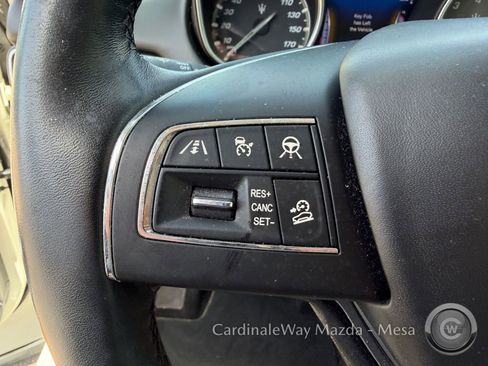Used 2019 Maserati Levante GranLusso AWD/4WD image 21