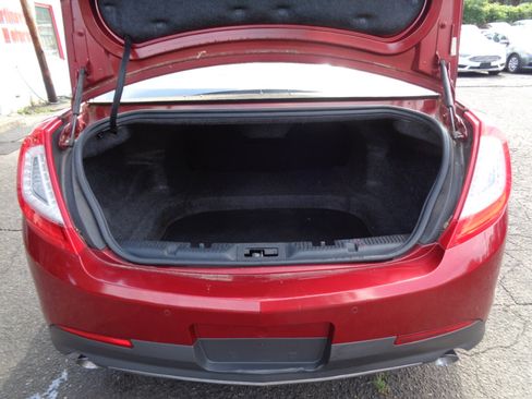 Used 2014 Lincoln MKS image 28