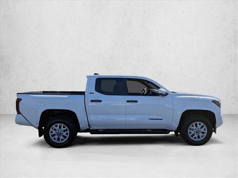 Used 2024 Toyota Tacoma SR5 image 4