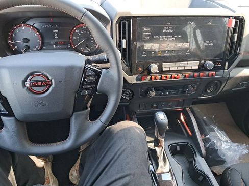 New 2025 Nissan Frontier PRO-4X w/ Interior Protection Package image 13