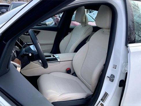 Used 2025 Mercedes-Benz C 300 4MATIC Sedan image 6