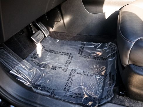 Used 2022 Cadillac XT4 Sport w/ Comfort Package image 17