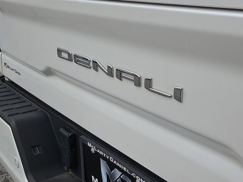 Used 2024 GMC Sierra 2500 Denali Ultimate w/ Max Trailering Package image 8