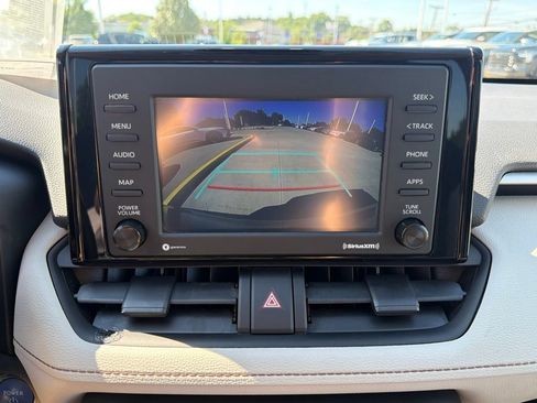 Used 2022 Toyota RAV4 XLE w/ Convenience Package AWD/4WD image 16