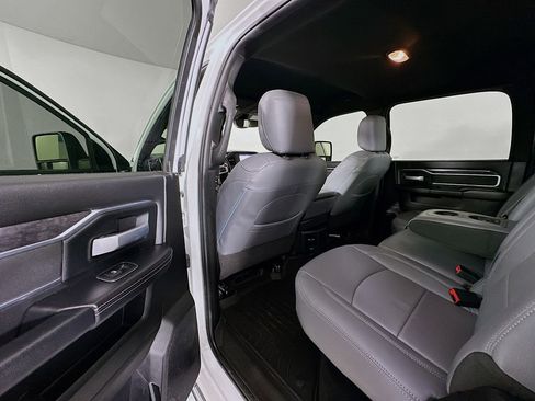 Used 2024 RAM 2500 Big Horn AWD/4WD image 17
