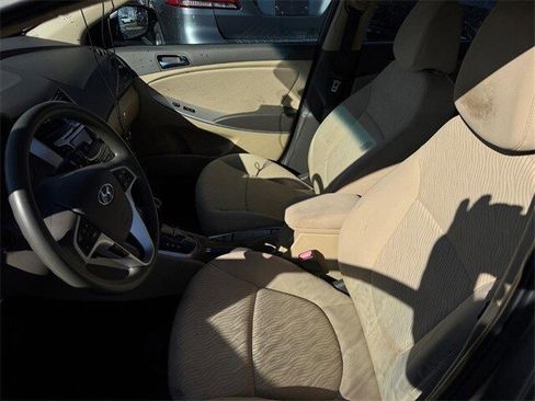 Used 2013 Hyundai Accent GLS w/ Premium Pkg image 10