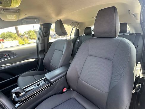Used 2024 Toyota Prius LE FWD image 10