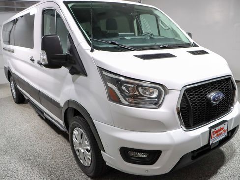 Used 2023 Ford Transit 350 XLT image 5