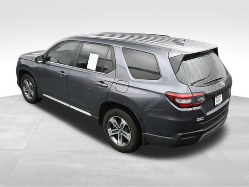 Used 2025 Honda Pilot EX-L image 34