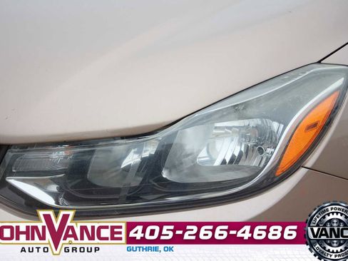 Used 2018 Chevrolet Trax LS FWD image 4