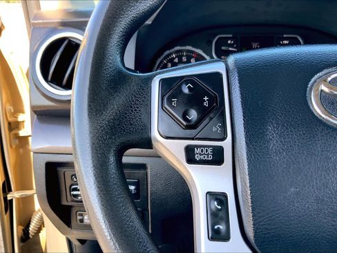 Used 2018 Toyota Tundra SR5 w/ SR5 Upgrade Package AWD/4WD image 22