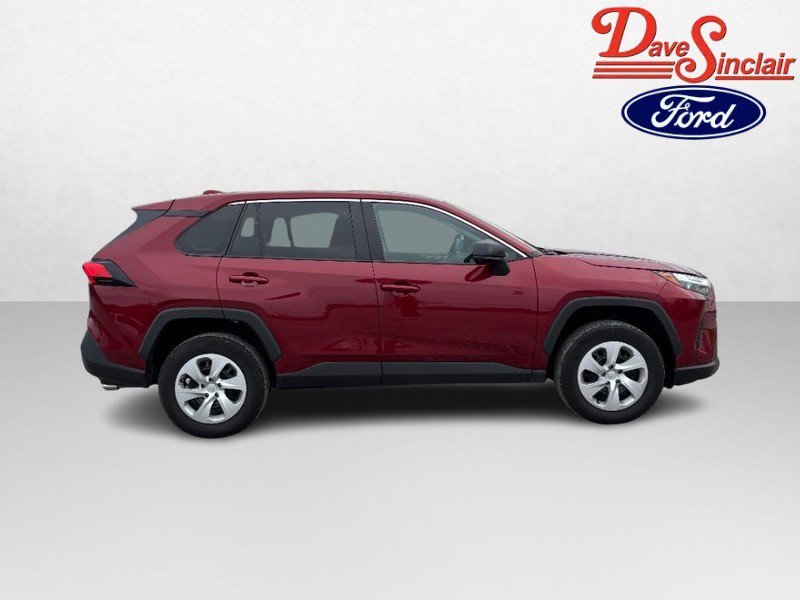Used 2025 Toyota RAV4 LE AWD/4WD image 5