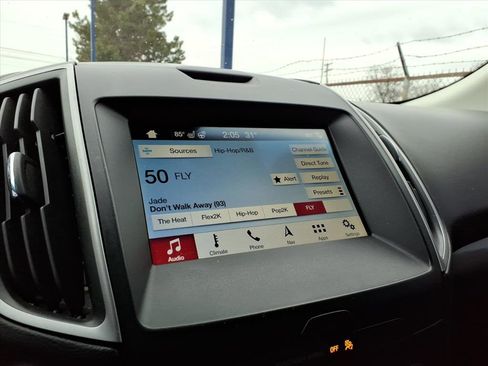 Used 2019 Ford Edge SEL w/ Equipment Group 201A image 19