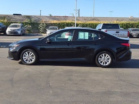 Used 2025 Toyota Camry LE FWD image 12