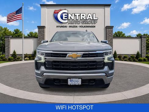 Used 2023 Chevrolet Silverado 1500 LT AWD/4WD image 2