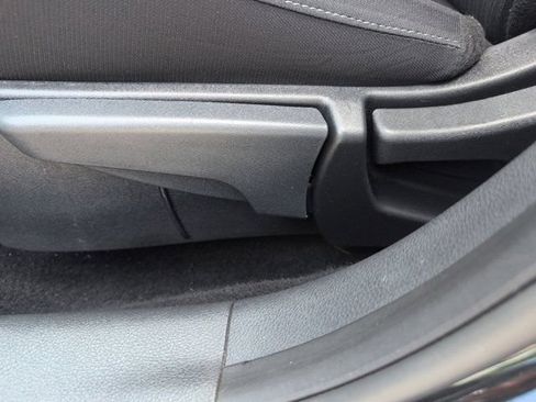 Used 2025 Nissan Sentra SV FWD image 14