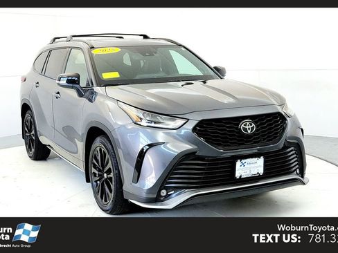 Used 2025 Toyota Highlander XSE AWD/4WD image 1