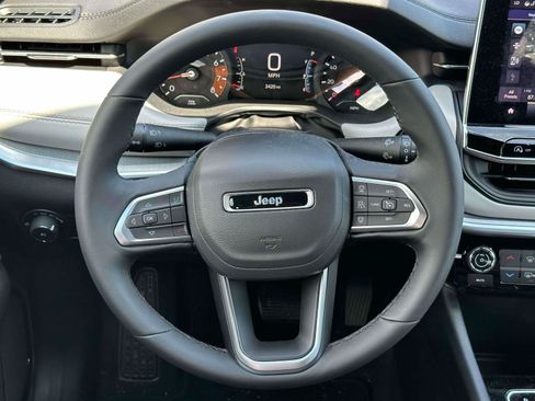 Used 2024 Jeep Compass Limited AWD/4WD image 12