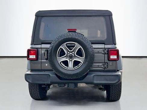 Used 2019 Jeep Wrangler Unlimited Sport S image 4