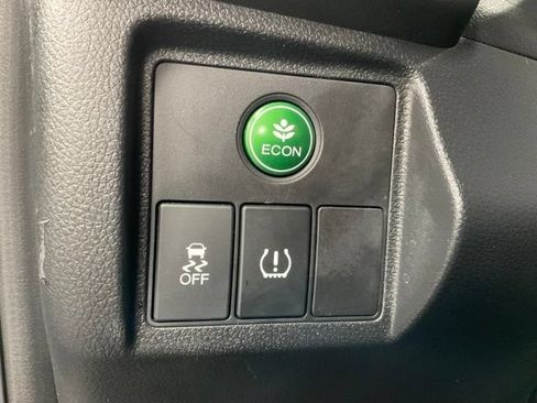 Certified 2022 Honda HR-V LX image 30