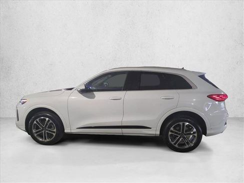 Certified 2025 Audi Q5 Premium Plus w/ Premium Plus image 9