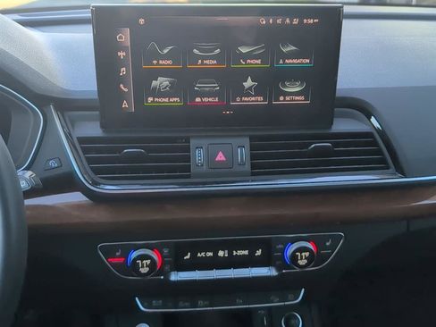Used 2023 Audi Q5 2.0T Premium Plus w/ Premium Plus Package image 9