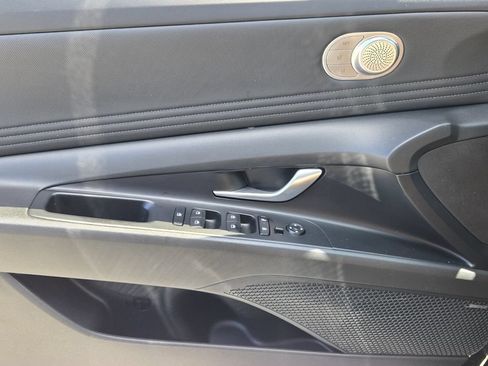 Certified 2024 Hyundai Elantra Limited FWD image 26