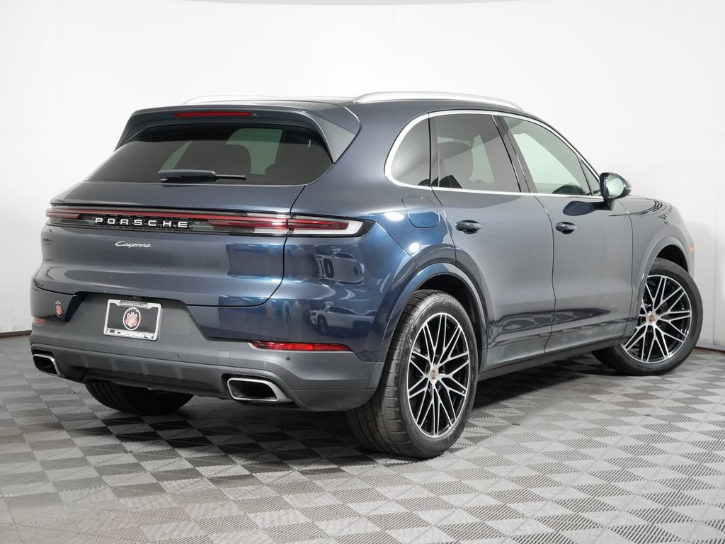 Certified 2024 Porsche Cayenne AWD/4WD image 7