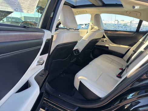 Used 2024 Lexus ES 350 Ultra Luxury w/ Accessory Package (Z1) image 30