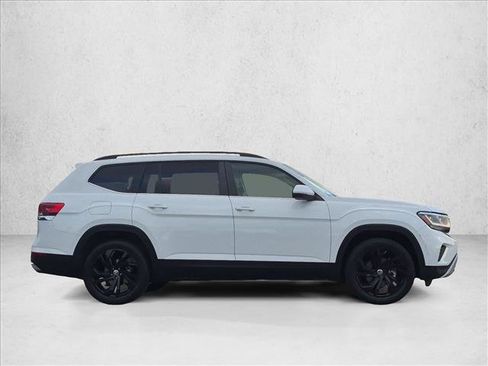 Used 2023 Volkswagen Atlas SE FWD image 4