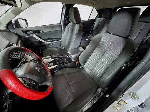 Used 2023 Mitsubishi Eclipse Cross LE image 12