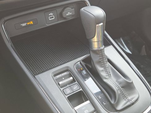 Certified 2024 Honda CR-V LX image 28