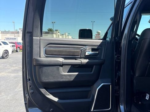 New 2026 RAM 3500 Laramie AWD/4WD image 24